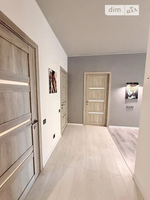 Sale of 3-room apartment 77 sq. m on Sim'yi Kulzhenkiv 31B street • I
