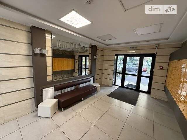Sale of 3-room apartment 77 sq. m on Sim'yi Kulzhenkiv 31B street • I