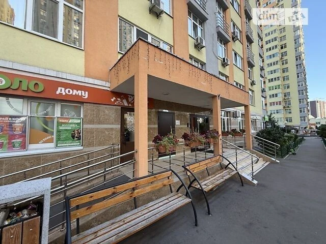 Sale of 3-room apartment 77 sq. m on Sim'yi Kulzhenkiv 31B street • I