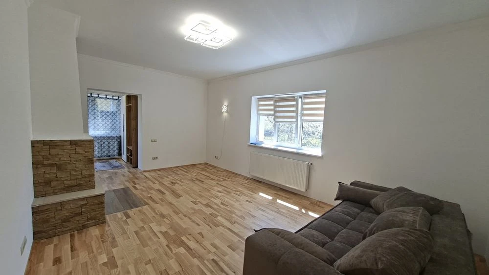 Продаж житлового будинку 220м². Ділянка 7сот.Котедж.Комуніка
