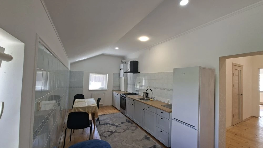 Продаж житлового будинку 220м². Ділянка 7сот.Котедж.Комуніка