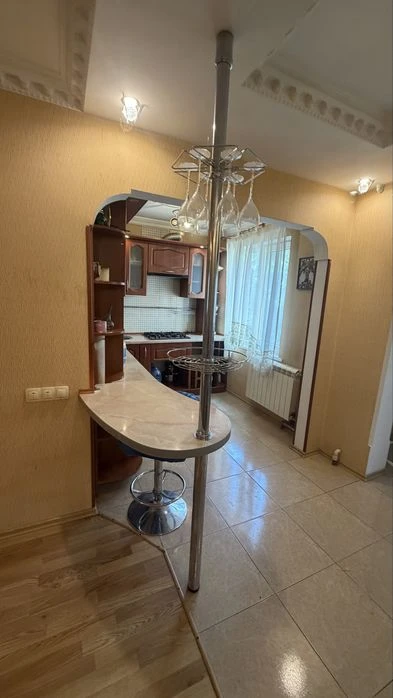 Кварт.2 комн.(3/5)45000$
