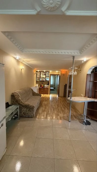 Кварт.2 комн.(3/5)45000$