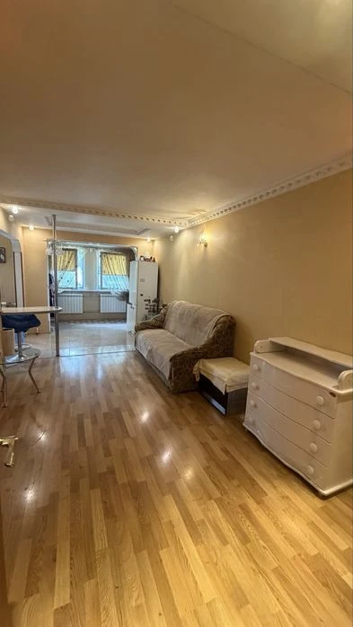 Кварт.2 комн.(3/5)45000$