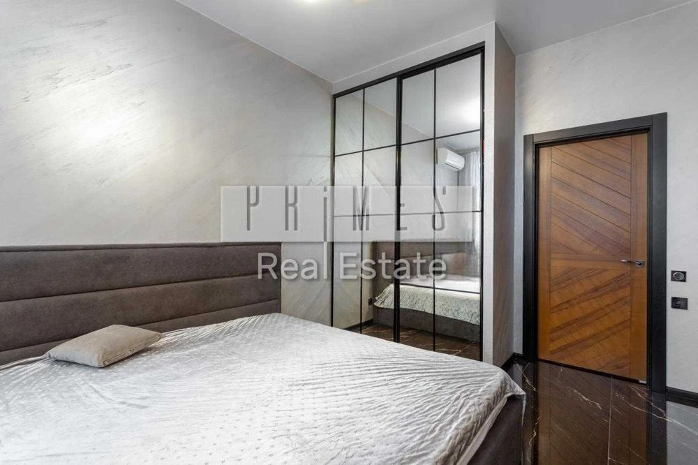 3-room apartment for sale, Manhattan City residential complex, Beresteyskyi Ave. 11