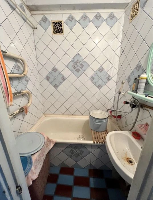 Продам 3х комн, ул. Света (бывшая Буденного), в пяти волны