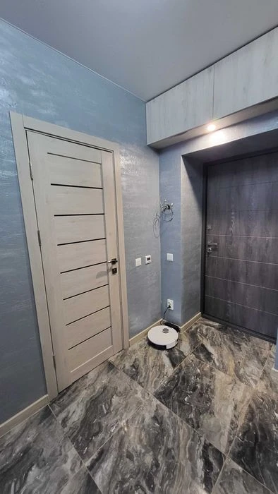 EX! Residential Complex Mira 1-room apartment (39 sq. m.) near KhTZ, Industrialnaya metro station