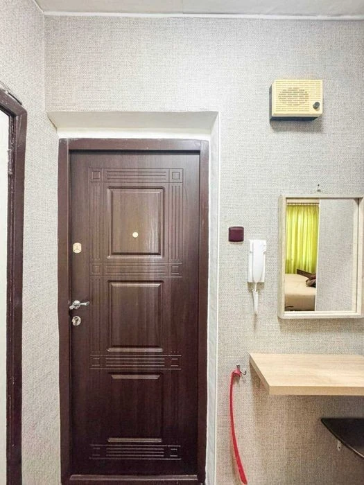 Продаю однокімнатну квартиру вул Беретті, 5 Деснянский