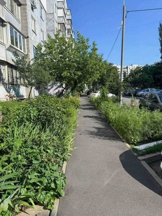 Продаю однокімнатну квартиру вул Беретті, 5 Деснянский