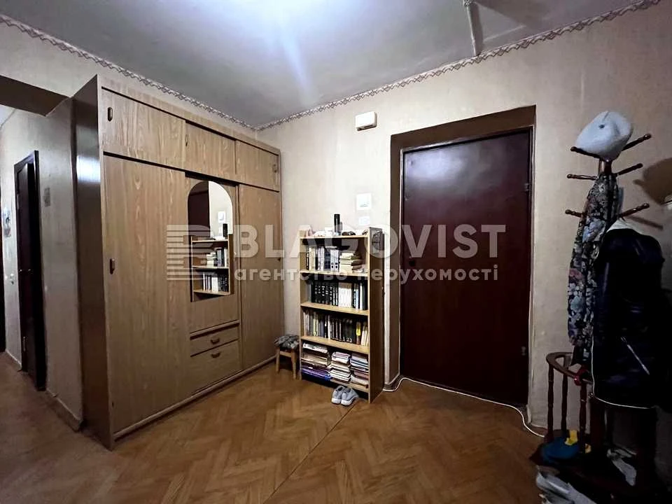 Квартира. Киев, Княжий Затон ул.