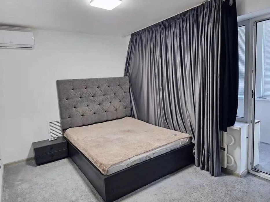 I will sell a spacious 4-room apartment, Donetsk highway, Lomovsky Frun