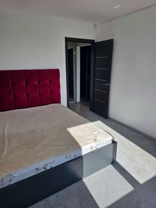 I will sell a spacious 4-room apartment, Donetsk highway, Lomovsky Frun