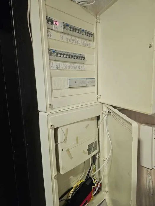 I will sell a spacious 4-room apartment, Donetsk highway, Lomovsky Frun