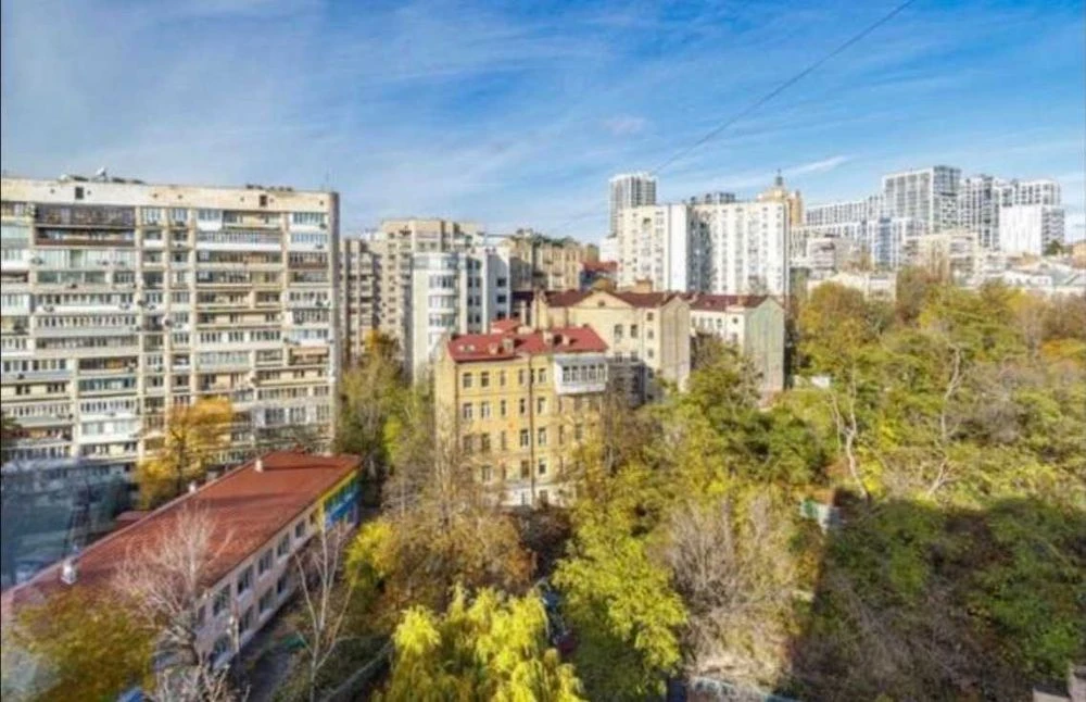 Продаж 3-кімн. квартири в центрі м. Києва