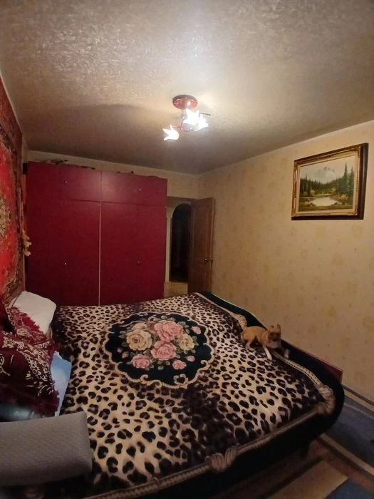 Трьохкімнатна квартира по вулиці Булаховського