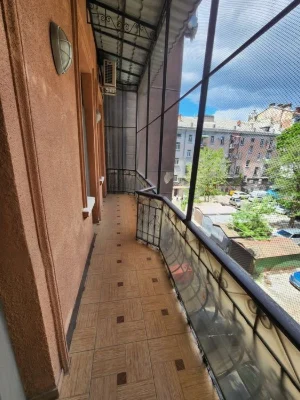 Продажа.Квартира в центре с ремонтом ул.Дерибасовская/Экатер