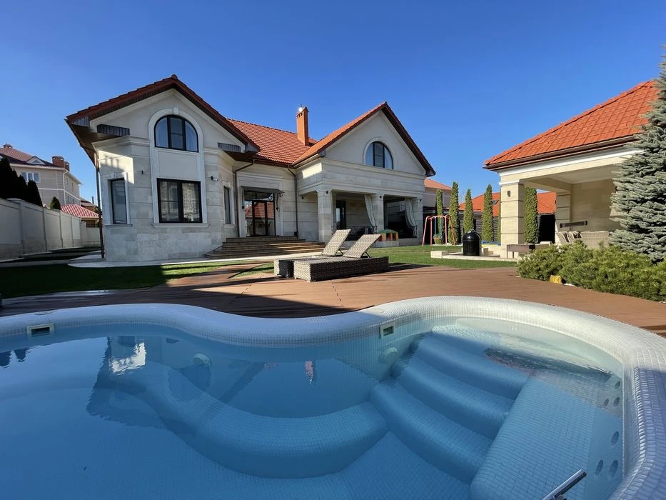 Elite house near the sea. sauvignon From the owner