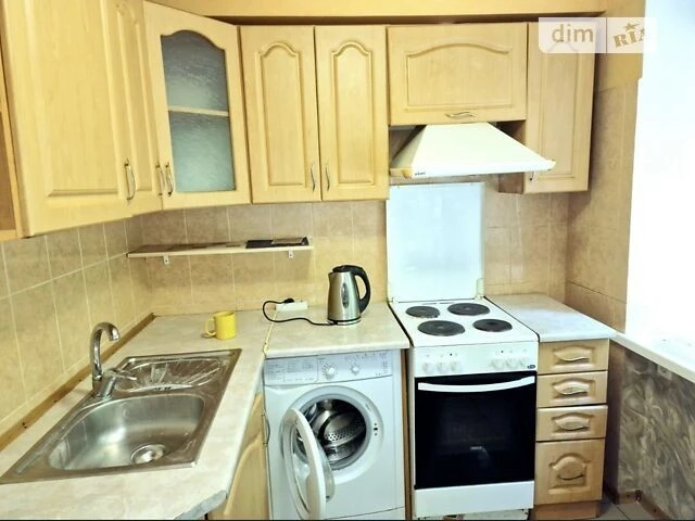 Продаж 1к квартири 27 кв. м на просп. Любомира Гузара 9А • I