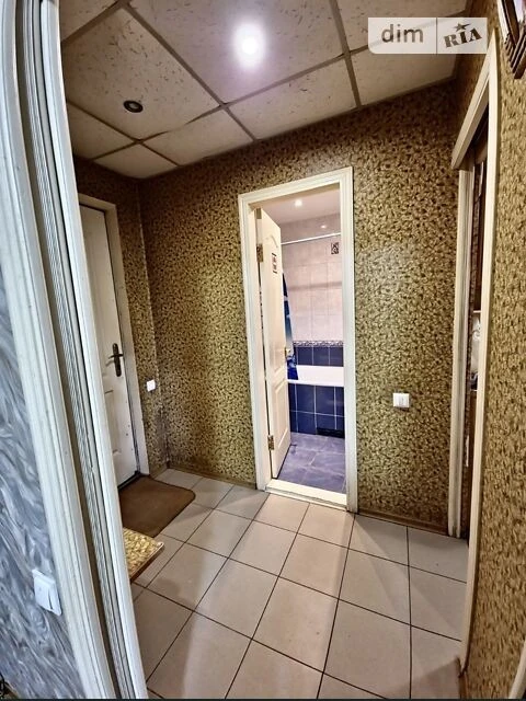 Продаж 1к квартири 27 кв. м на просп. Любомира Гузара 9А • I