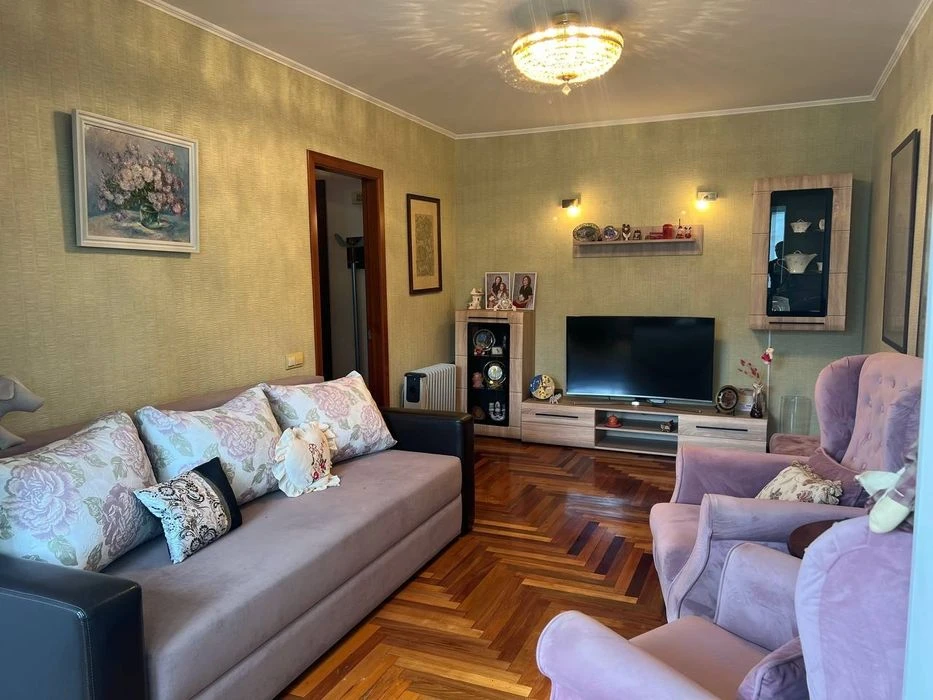 For sale 2-room apartment Zaporizhzhia St. Renovation Maly Rynok Renovation