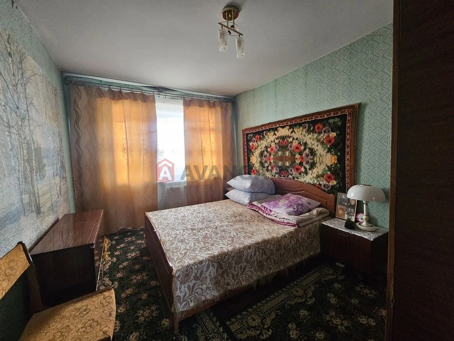 Продаж 3-кім квартири ПЗР