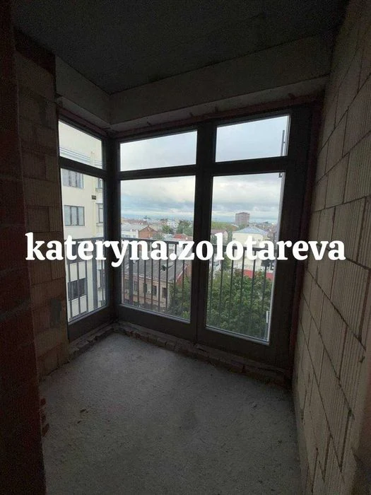 I will sell 1 apartment in the very center of Kharkiv in a newly built building.