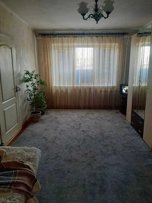 Продам 2х комнатную квартиру район "7 школы"