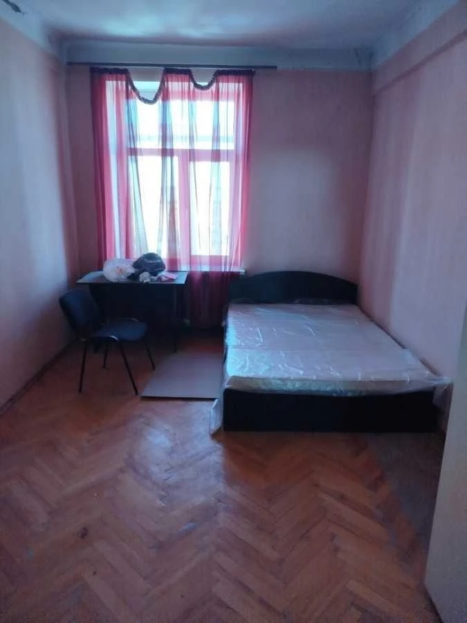 3-room apartment for sale 70 m², Oleksandra Dovzhenko St.,