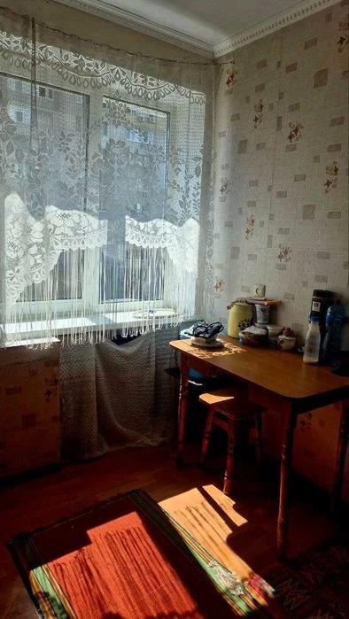 Two-room apartment for sale, Left Bank, brick building