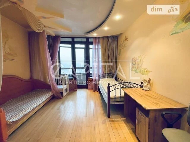 Продаж 4к квартири 170 кв. м на вул. Жилянська 59 • ID 34734
