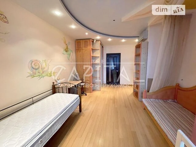 Продаж 4к квартири 170 кв. м на вул. Жилянська 59 • ID 34734