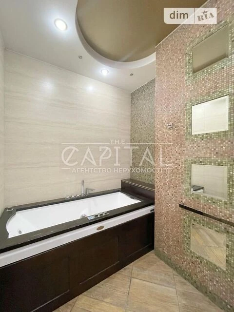 Продаж 4к квартири 170 кв. м на вул. Жилянська 59 • ID 34734