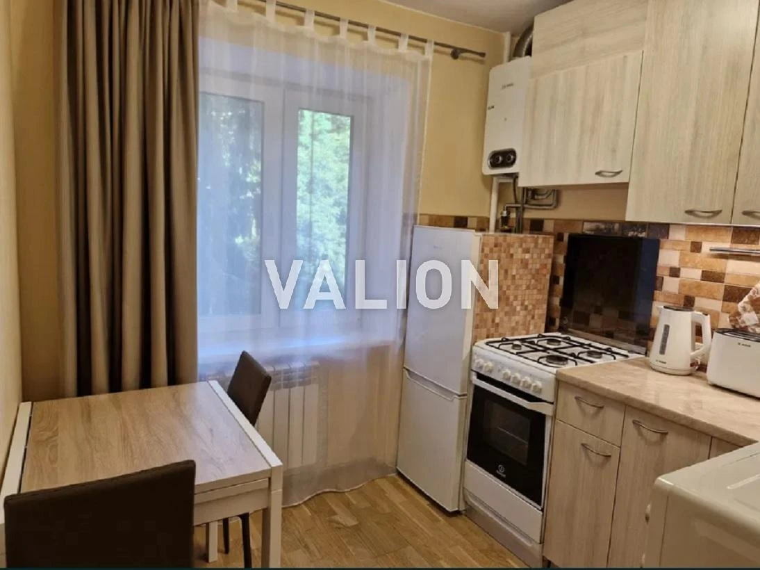 Продам 2 кімнатну квартиру. 45м2. Газ. вул. П.Радченка 21а.