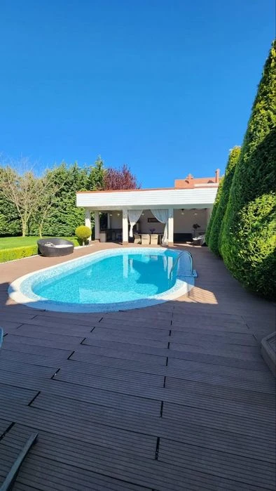 Luxurious VILLA in Sauvignon, 15 acres, 440m2