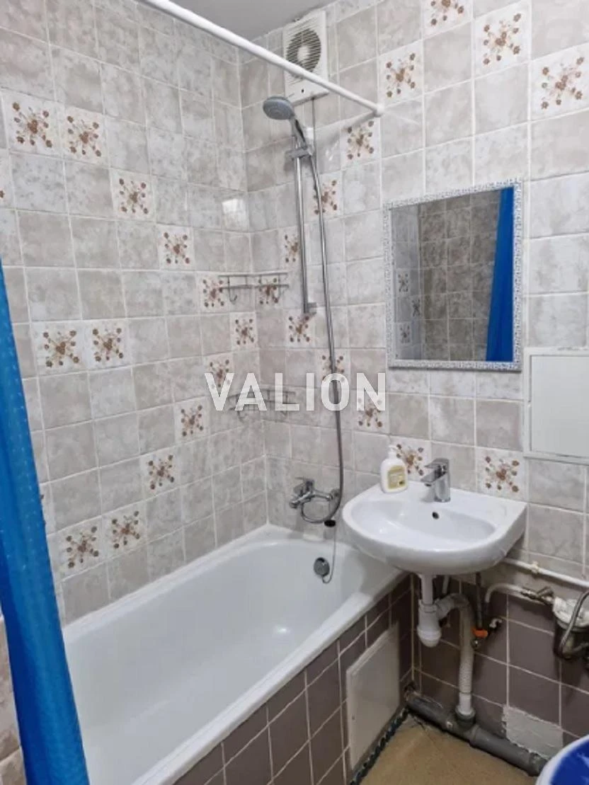 Продам 2 кімнатну квартиру. 45м2. Газ. вул. П.Радченка 21а.