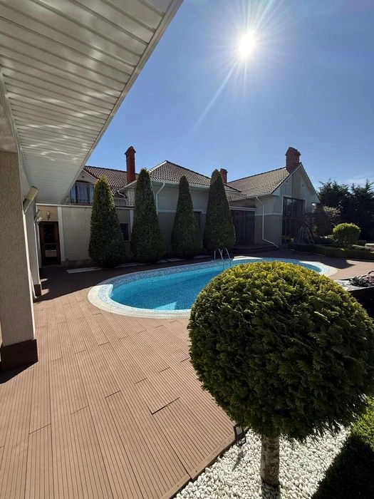 Luxurious VILLA in Sauvignon, 15 acres, 440m2