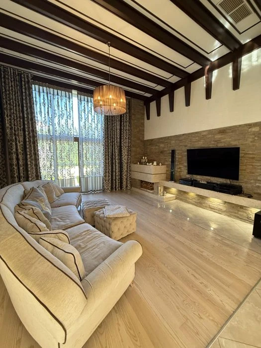 Luxurious VILLA in Sauvignon, 15 acres, 440m2