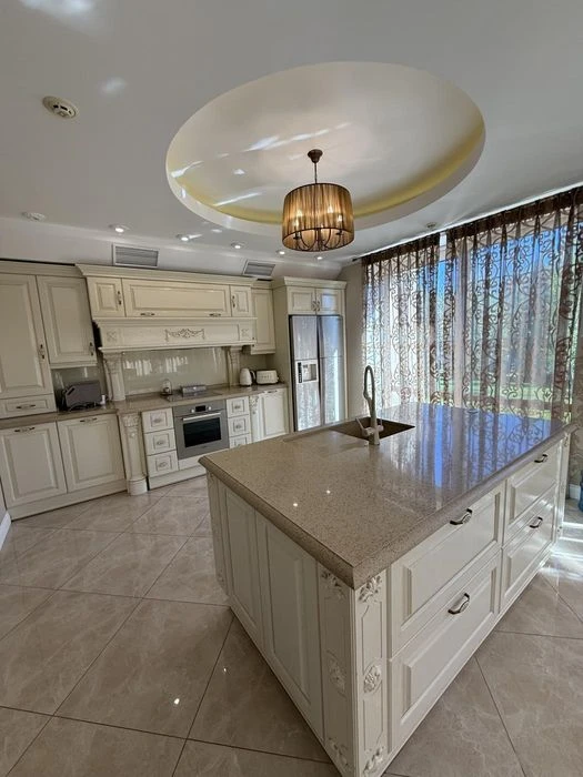 Luxurious VILLA in Sauvignon, 15 acres, 440m2
