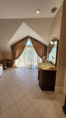 Luxurious VILLA in Sauvignon, 15 acres, 440m2