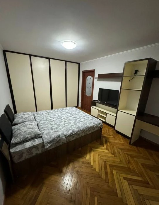 Продаю або обміняю 2 кім в тихому місті