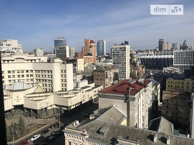 Продаж 1к квартири 55 кв. м на вул. Антоновича 44 • ID 34610