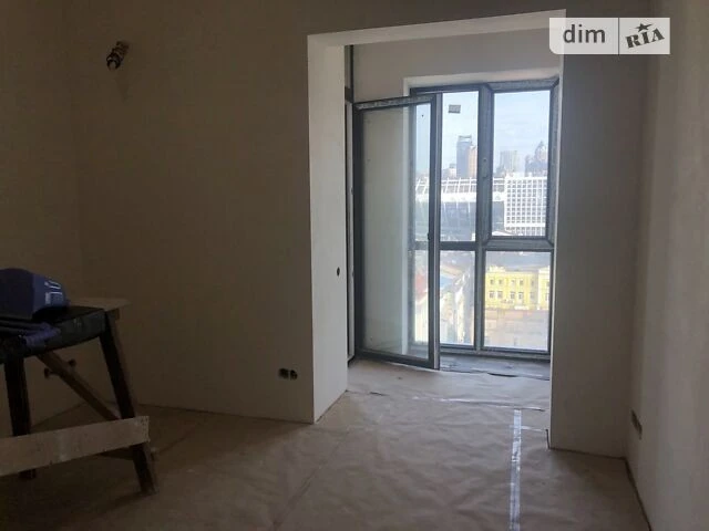 Продаж 1к квартири 55 кв. м на вул. Антоновича 44 • ID 34610