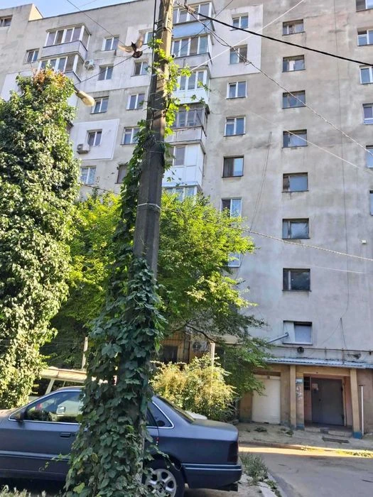 Продам 2-х комнатную квартиру в прекрасном жилом состоянии.