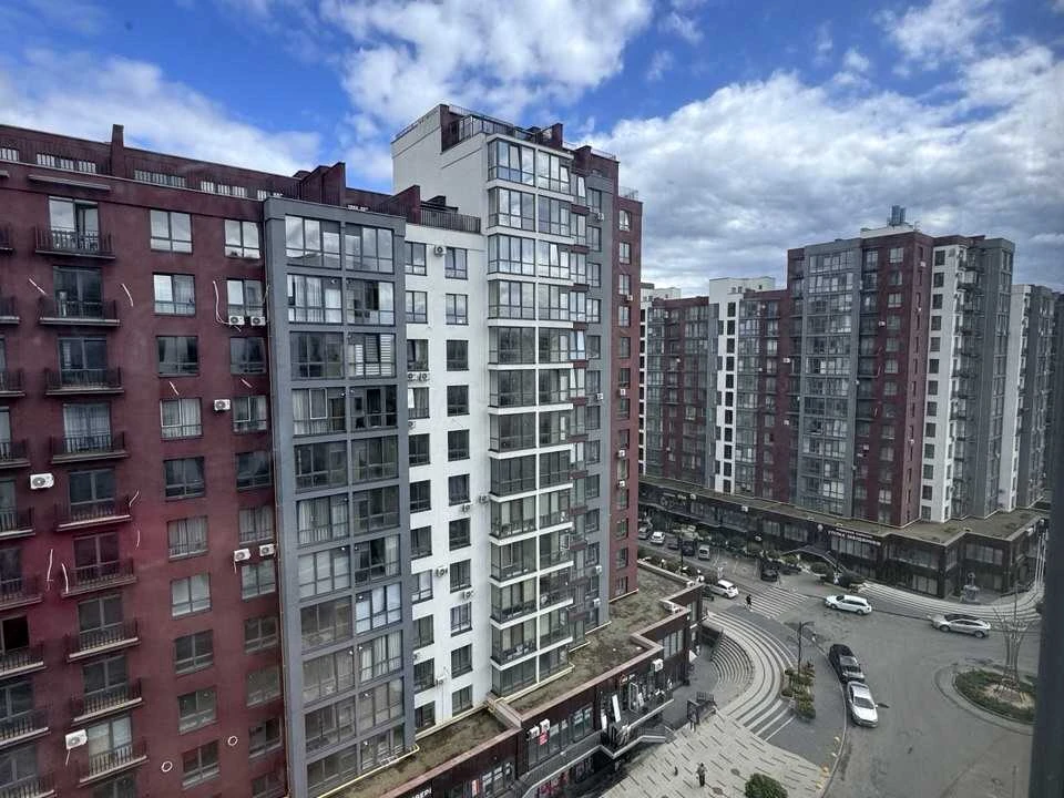 Квартира. Івано-Франківськ, Княгинин вул., (Будинок 33)