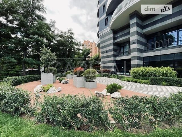 Sale of 4-room apartment 175 sq. m on Laboratornyi 7 • ID 34