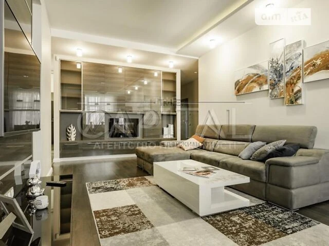 Sale of 3-room apartment 115 sq. m. on Andriy Verkhoglyada St. 20 •