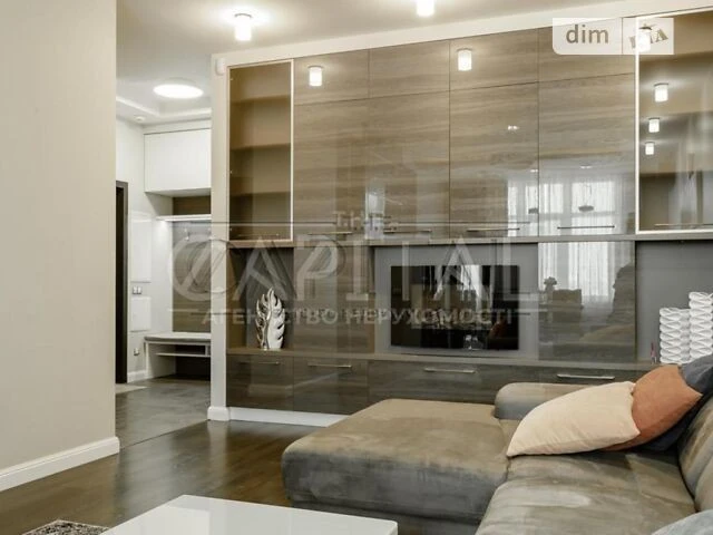 Sale of 3-room apartment 115 sq. m. on Andriy Verkhoglyada St. 20 •
