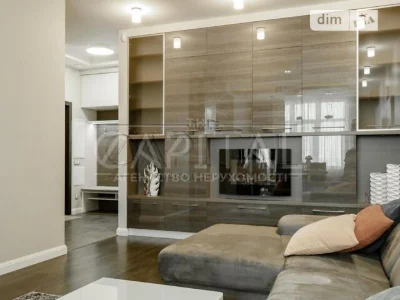 Sale of 3-room apartment 115 sq. m. on Andriy Verkhoglyada St. 20 •