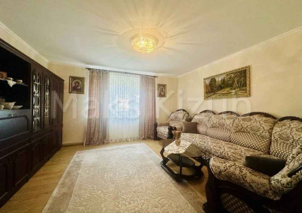 Продаж приватного будиноку з газом/ 225 м2/ Ділянка
