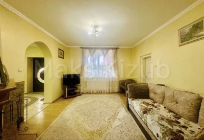 Продаж приватного будиноку з газом/ 225 м2/ Ділянка